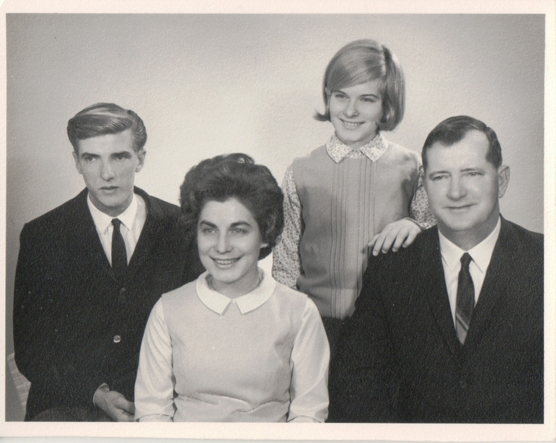 Douglas F. Mason, Dolly L. "Evelyn" (Higgerson) Mason and two children, Douglas Yates Mason and Diane Kay Mason, 1966.