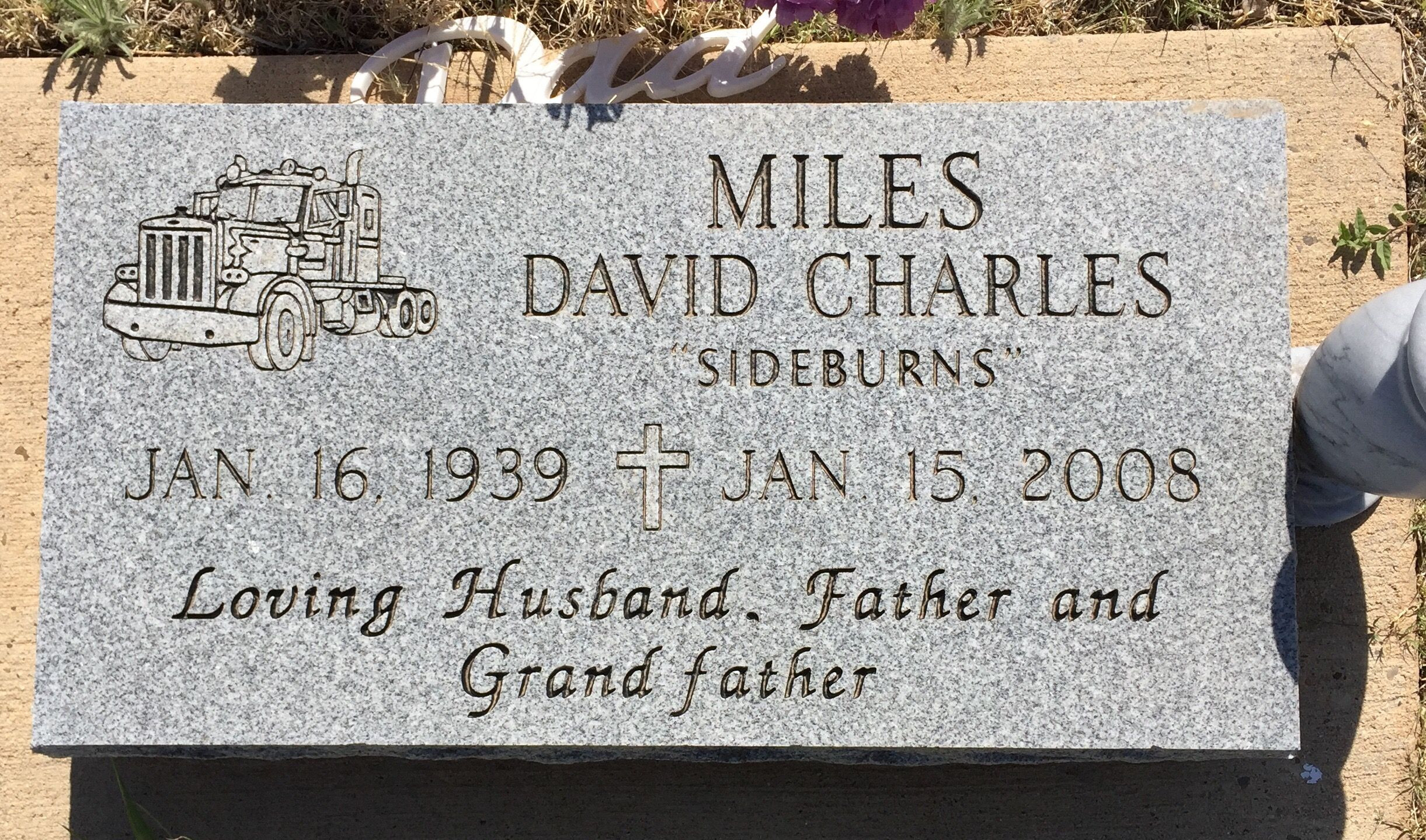 David Charles Miles Gravsite