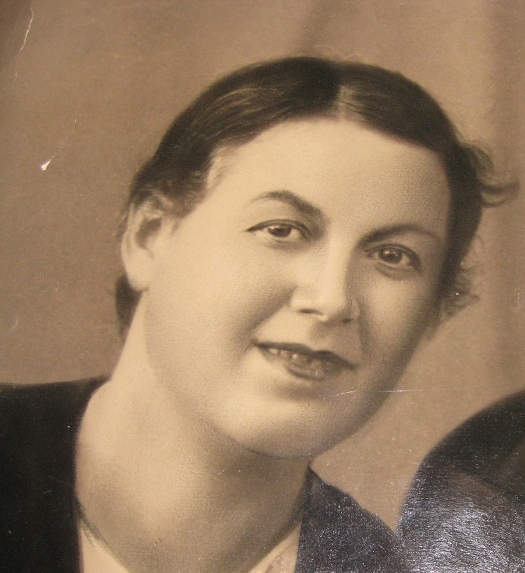Rozaliya Grinblat, born 1898
