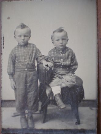 Unknown twin boys, tintype
