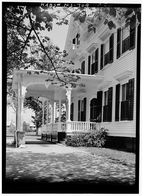 4. May 1960 VIEW OF PORTE COCHERE AND CARRIAGE ENTRANCE...