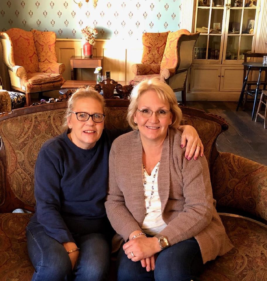 Raymond's two daughters Karen and Renée. 