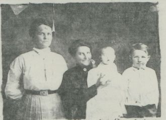 Rose Halling and Children, 1912