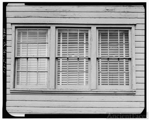 6. DETAIL OF TYPICAL WOOD FRAME WINDOWS. - Oakland Army...