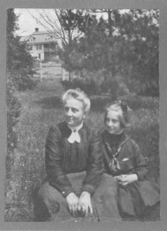 Annie Hill Leaf (left) and her daughter Elizabeth Leaf.