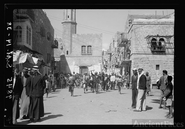 Rebel attack on Bethlehem, Sept. 14, '38. Arab youths...