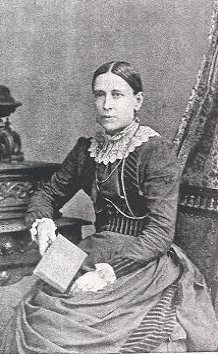 Young English woman, ornate dress
