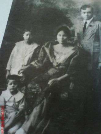 Unidentified Abrera Family, Philippines