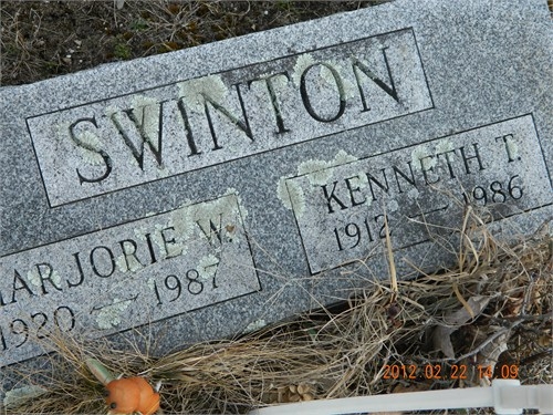 Kenneth & Marjorie (Woodard) Swinton gravesite