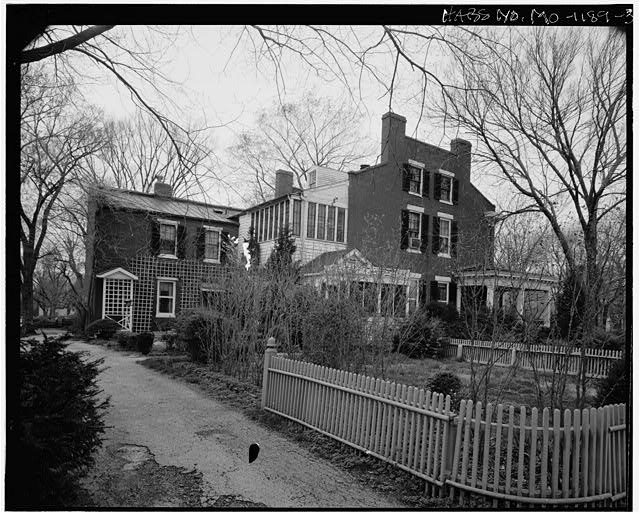 3. EXTERIOR, SOUTHEAST VIEW - Mudd's Grove, 302 West...