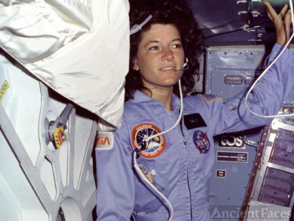 Sally Ride - 1st U.S. Female Astronaut dies