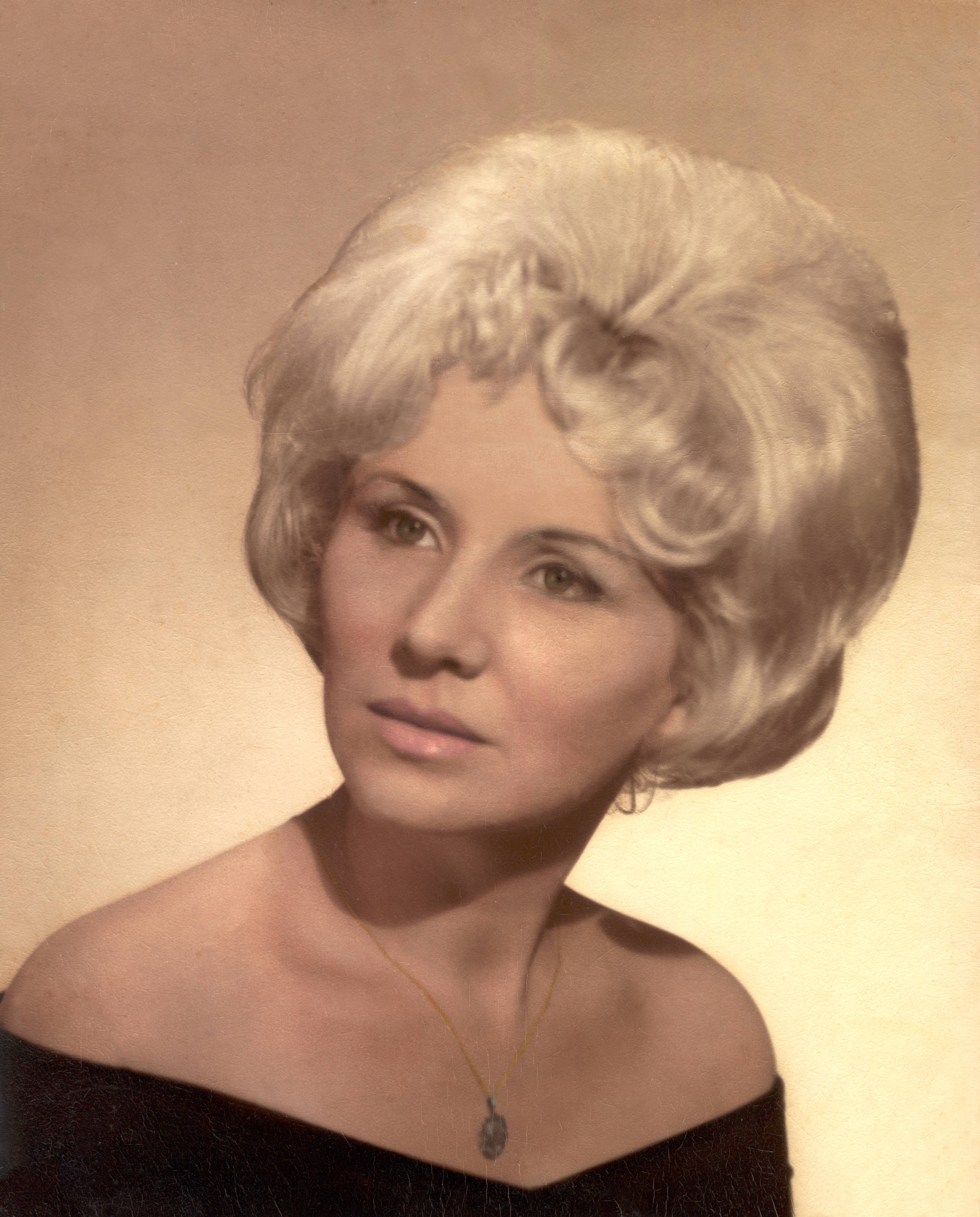 Vivian C Kneibler