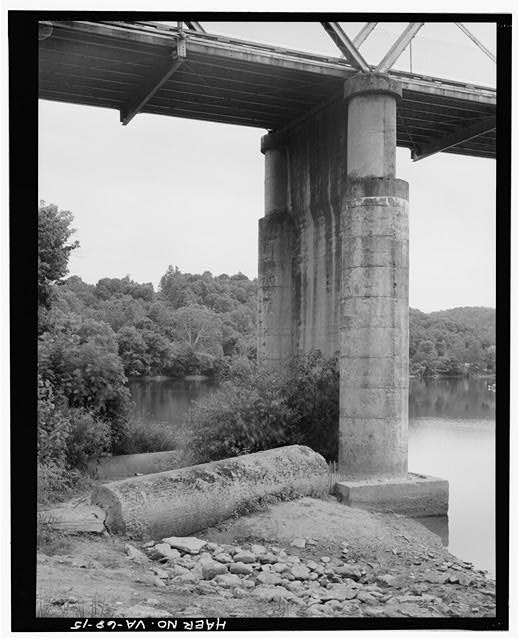 15. VIEW SOUTH OF CONCRETE PIER SUPPORTING CAMELBACK AND...
