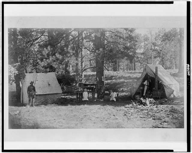 [Pvt. Holmes and Pvt. Desmukes, of the 10th Cavalry, with...