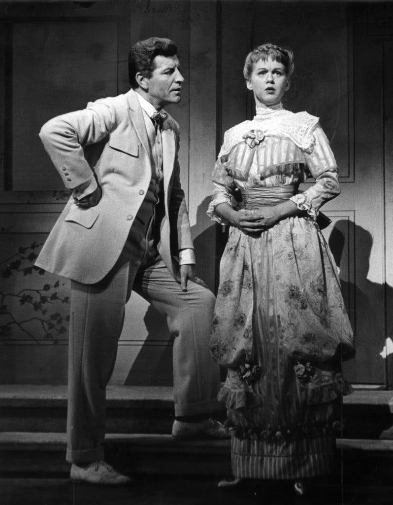 arobert Preston and Barbara Cook in THE MUSIC MAN.