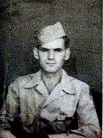 Lester Dale Maddy Military photo about 1942