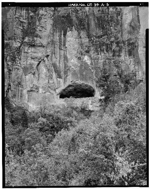 5. VIEW OF GALLERY NUMBER 2, LOOKING SOUTH - Zion-Mount...
