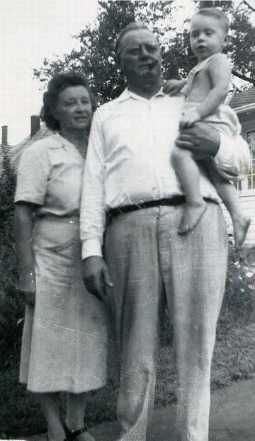 Elmer and Lula Brockman with grandson Kelly