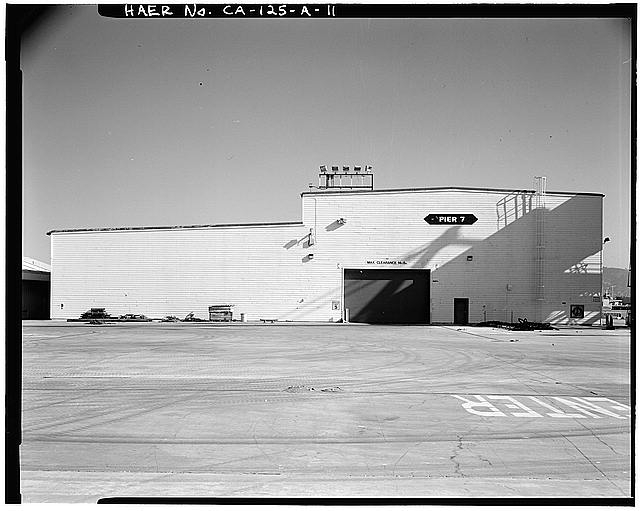 11. GENERAL CLOSE-UP VIEW SHOWING SOUTHWEST END OF PIER -...