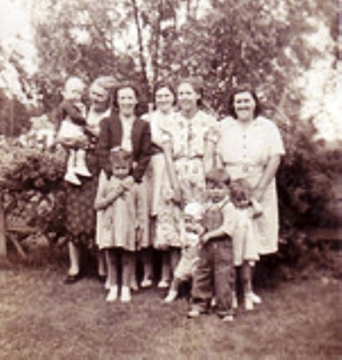 Cretta, Frances, Bessie, Violet, and Mary Motsinger