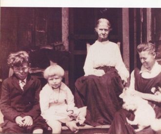 Bettie Bornard Rodgers Family, TX 1920