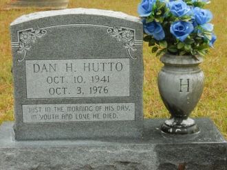 Dan H. Hutto gravesite