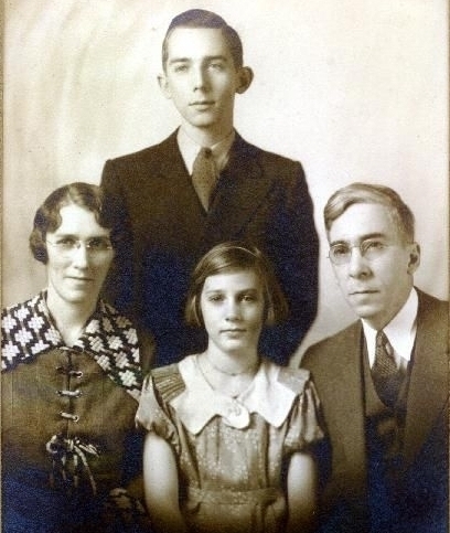 John L.(Dad),Helen(Mom),Charles,Lura J. Northrup