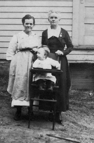 Hattie May & Sylvia Alexander, Washington 1917