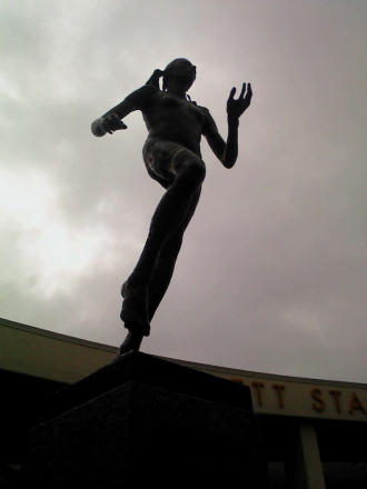 Grete has statues!