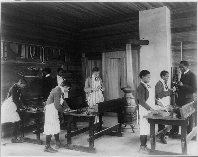 [Students in workshop, Tuskegee Institute, Ala.]