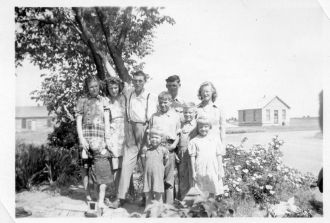 Paul Lincoln Phillips family, 1941