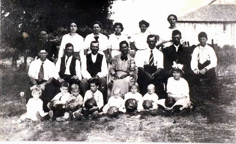 Hicks Family Farmington MO 1915