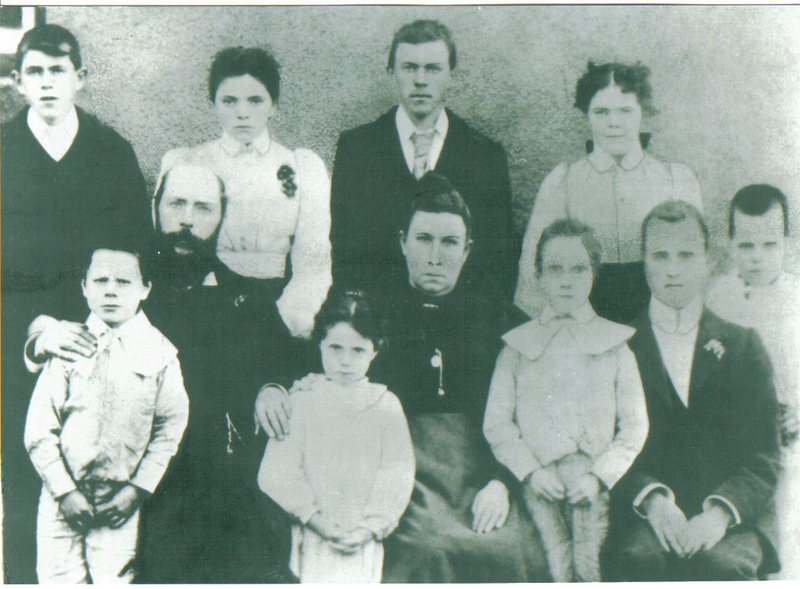 Daniel and Maria Henry (nee Hardy) with 9 of their children