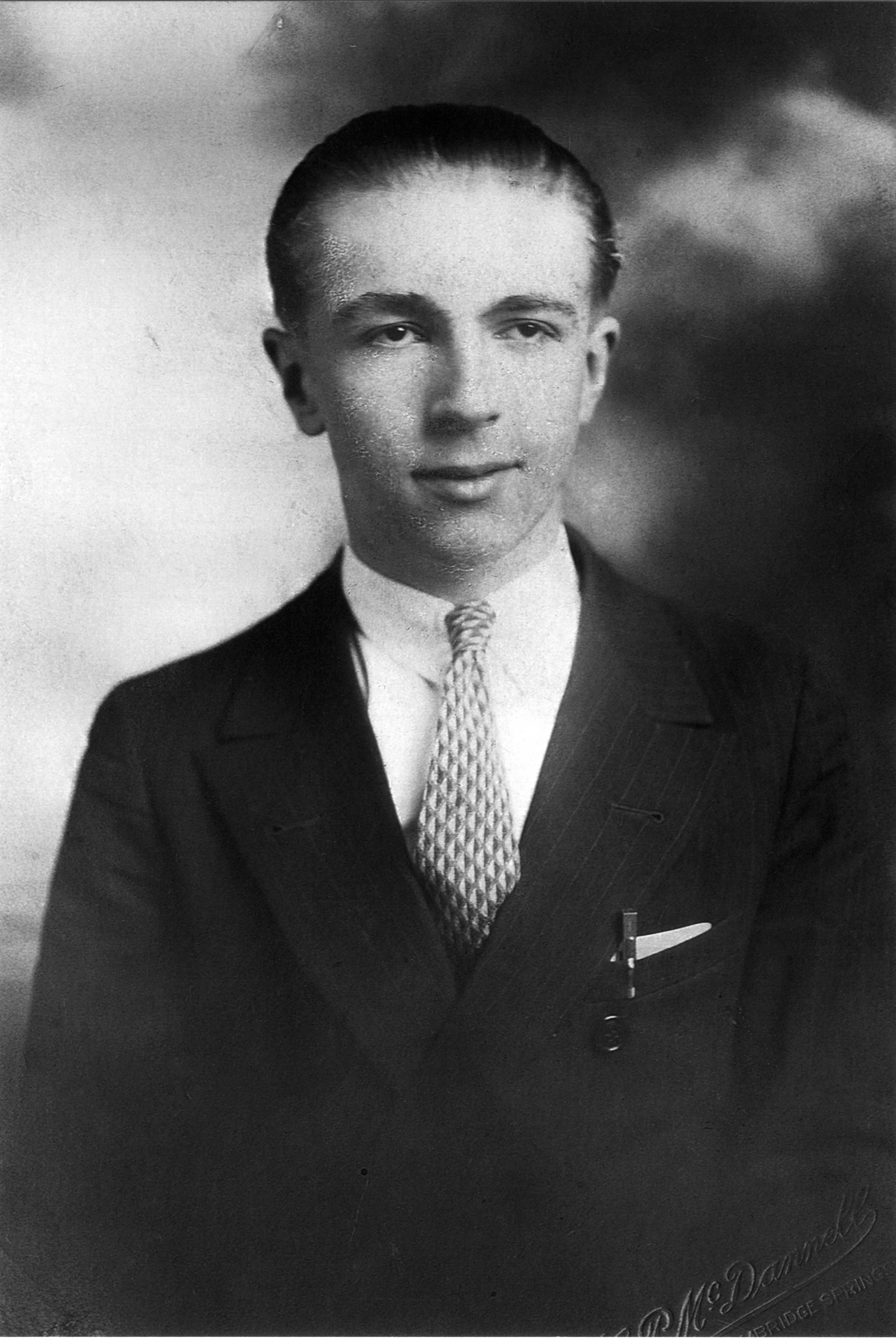 Charles Ogniewski, 1925