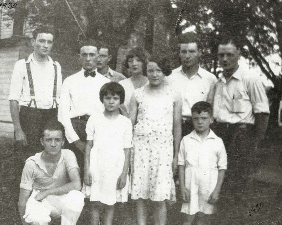 Harvey & Myrtle Marshall Family, Iowa 1930
