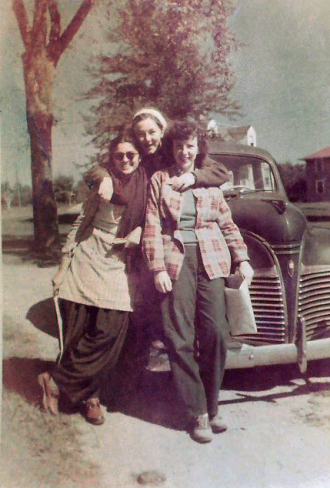 Mrs. Burman, Lea Hearn & Gen Clark. Color corrected photo