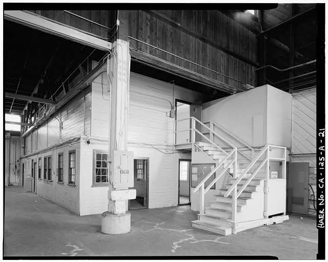 21. DETAIL EXTERIOR VIEW OF TWO-STORY OFFICE AT NORTH...