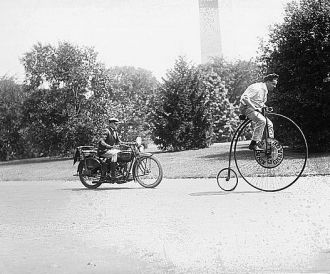 Velocipede and motorcycle