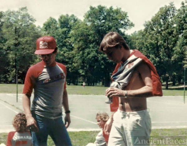 Deanne Lane, Bob Richards & Craig Setzer on KSDK Channel 5 (1983)