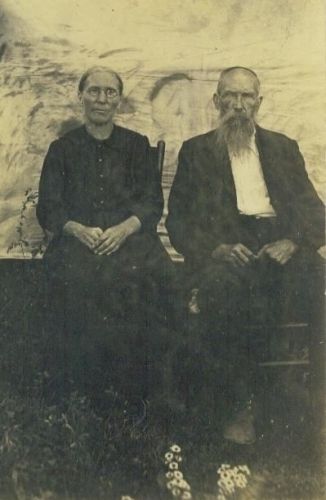 Jessie Floyd and Sarah Frances Meadows Bragg