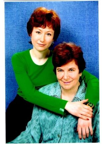 Alla (left) and Aleftina Trunova (Lyubchenko)