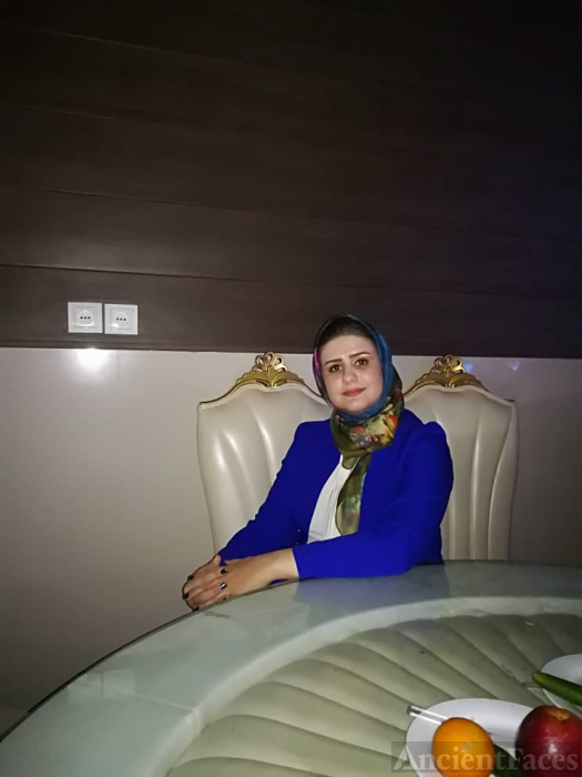 Sarah Mahnaz Behmanesh-Easley