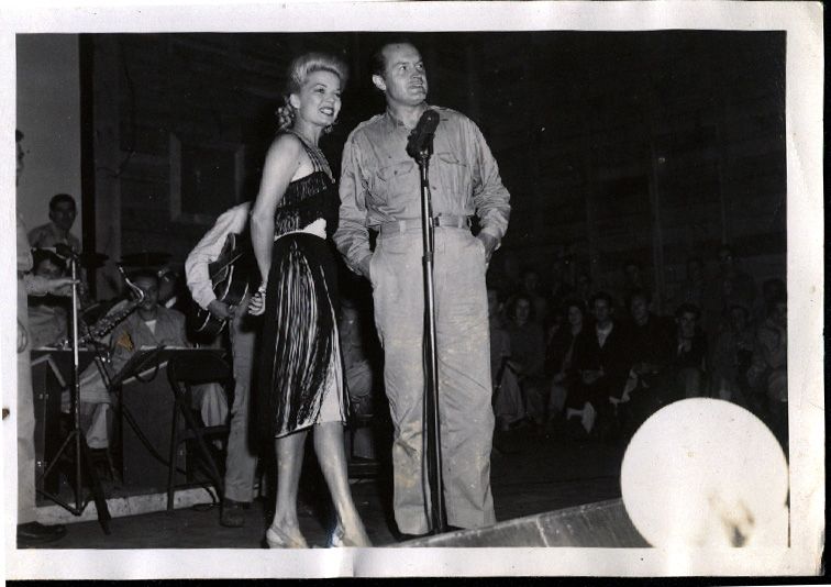 USO - Bob Hope & Frances Langford on Stage