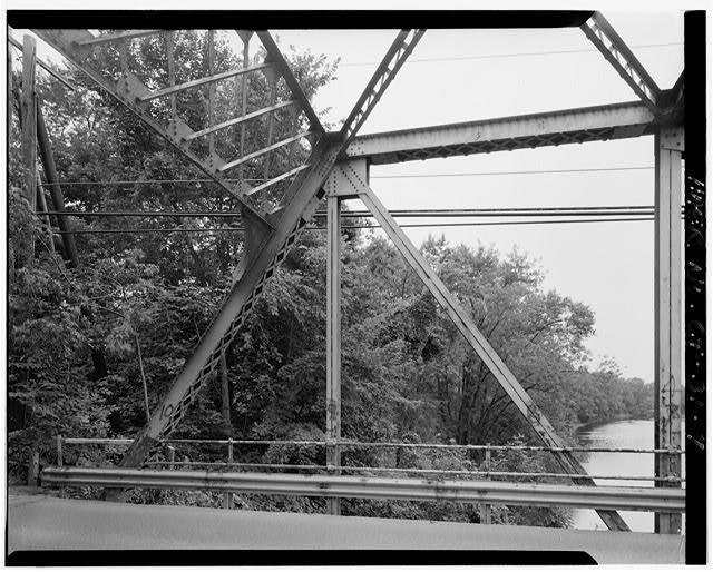7. VIEW OF NORTHEAST CORNER OF SUPERSTRUCTURE, LOOKING...