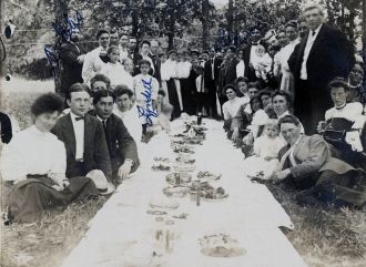 Ellis Family Picnic circa 1910