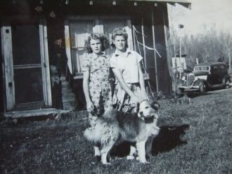 Royse girls, Wisconsin 1942