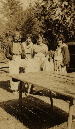 Erma O'Toole & friends 1932 Erma O'Toole & friends 1932
