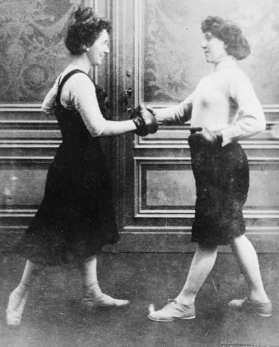 Fraulein Kussin and Mrs. Edwards boxing