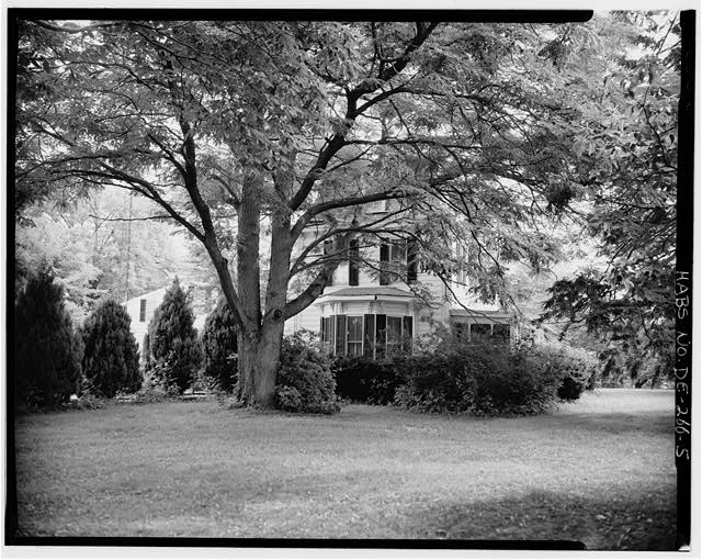 5. View northeast, southwest side - Locust Grove, 749...