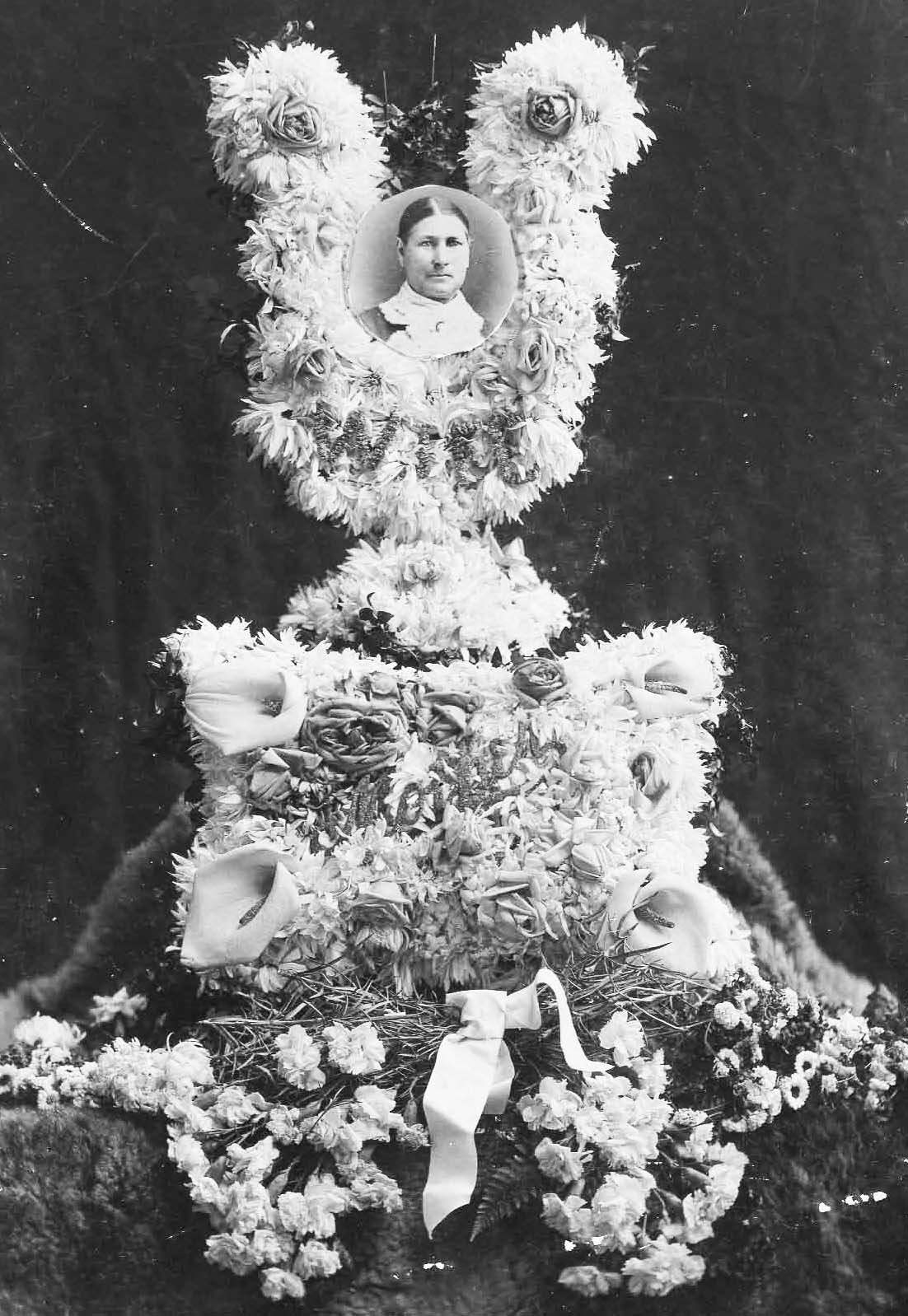 Margaret Quilliam Christian's Funeral Flowers